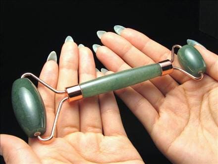 美顔ローラー フェイスローラー マッサージローラー ジェイドローラー