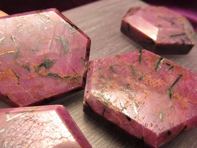 ルビータンブル