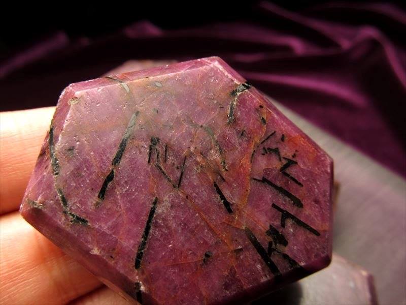 ルビータンブル