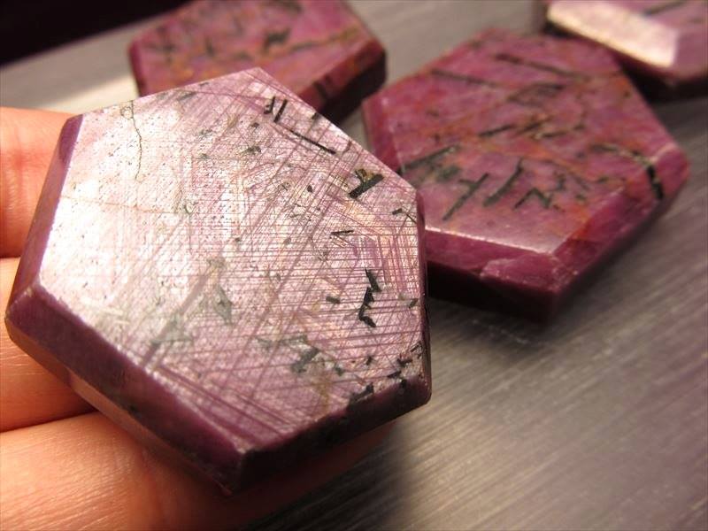 ルビータンブル