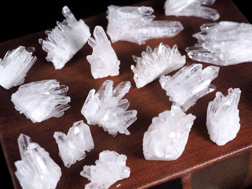 四川産 水晶 クラスター ポイント 針状水晶