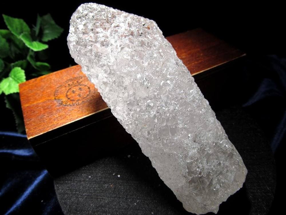 ニルヴァーナクォーツ アイスクリスタル 水晶 原石 ポイント