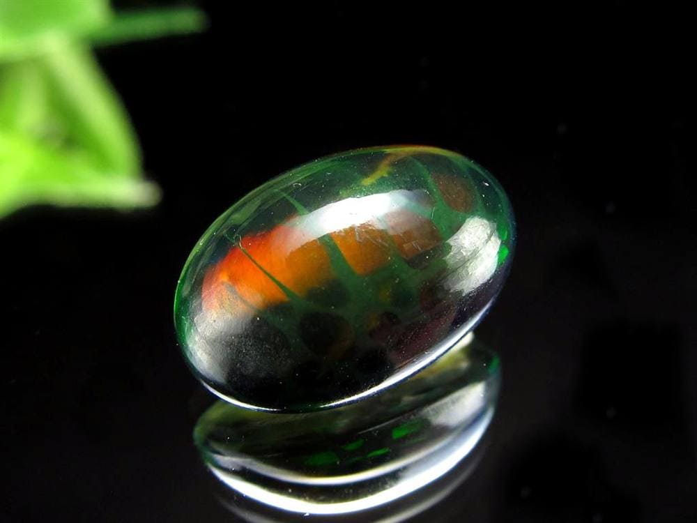 ブラックオパール カボション プレイオブカラー 蛋白石 遊色