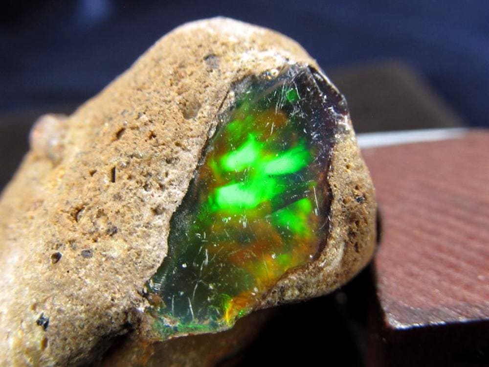 オパール 蛋白石 原石 エチオピア産 遊色