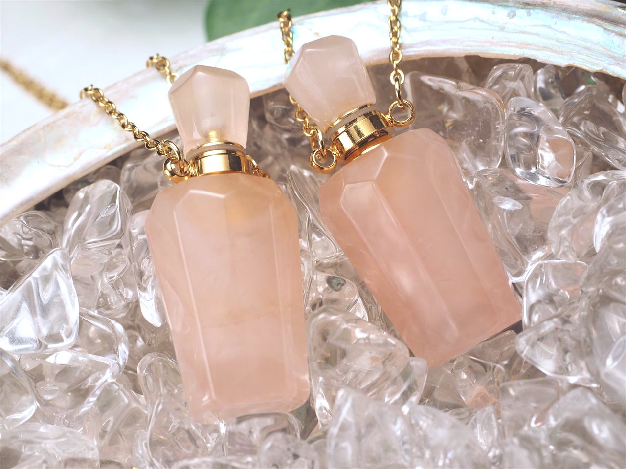 ◇天然石ボトルに癒しの香りをしのばせて♪◇ころんと可愛い香水瓶◇1