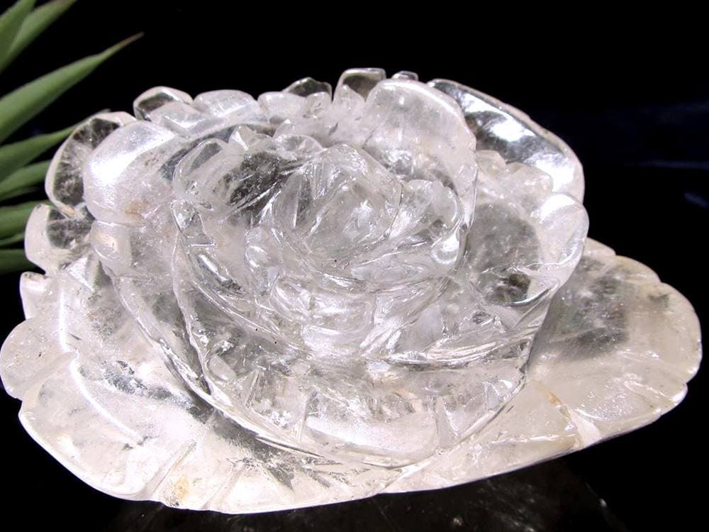 水晶 薔薇 彫刻置物 クォーツ 天然石