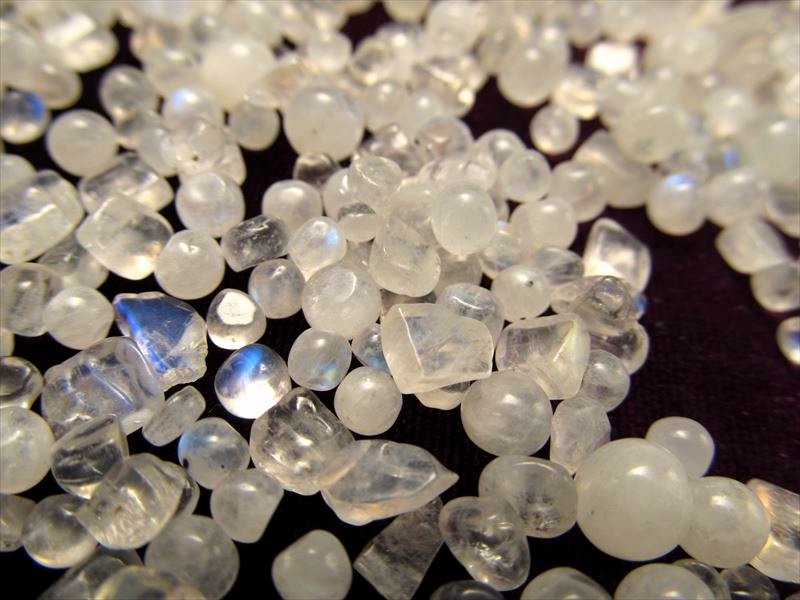 ムーンストーンさざれ