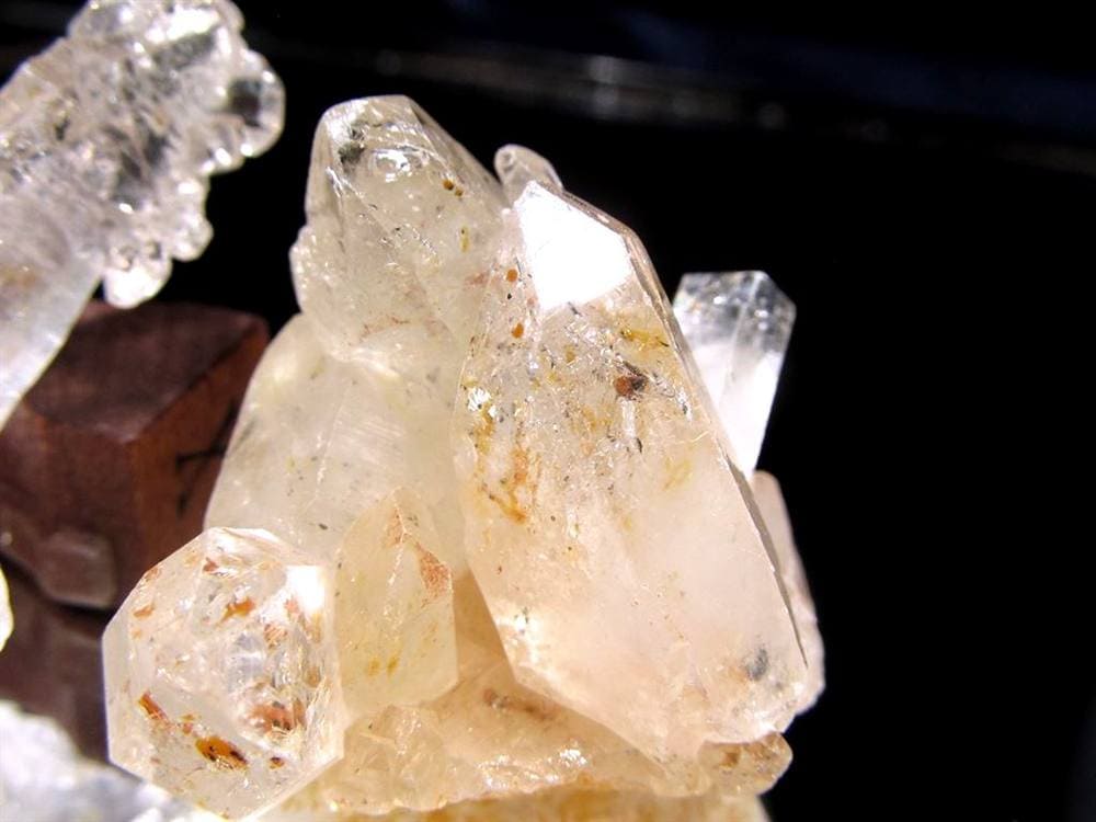 オイルクォーツ 石油入り水晶 結晶 原石