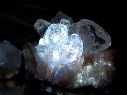 オイルクォーツ 石油入り水晶 結晶 原石