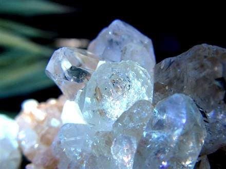 オイルクォーツ 石油入り水晶 結晶 原石