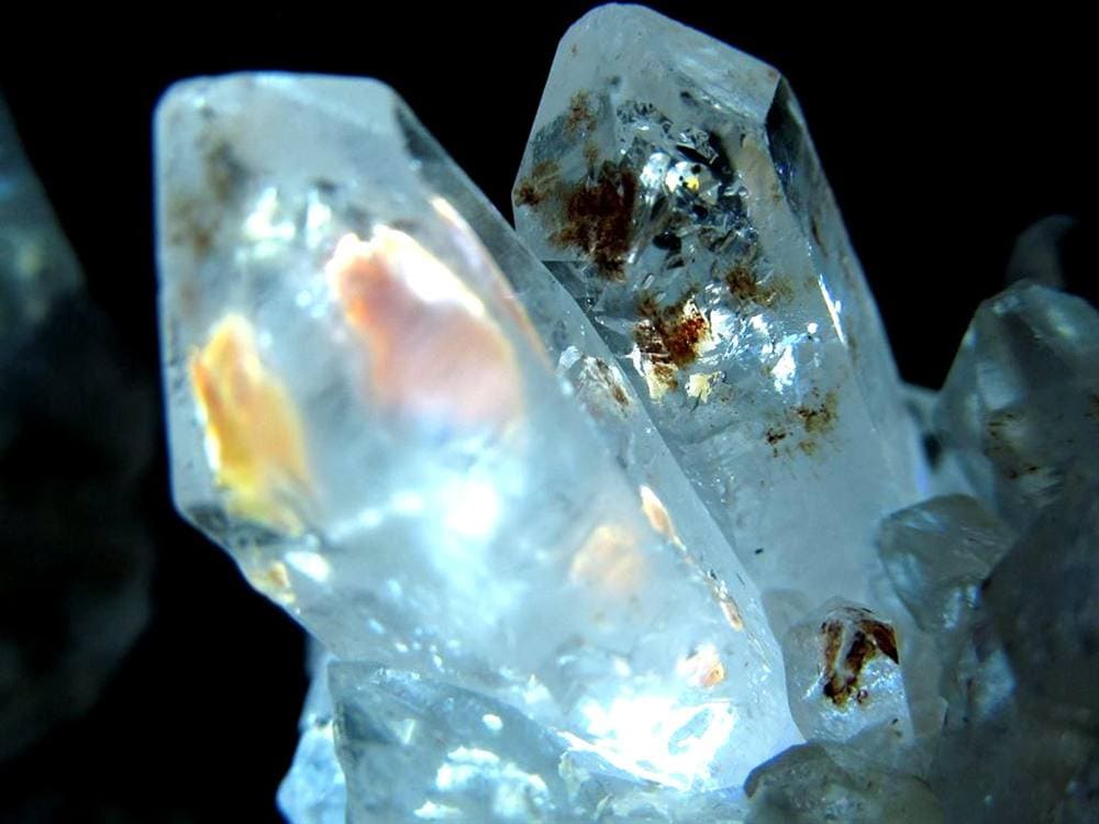 オイルクォーツ 石油入り水晶 結晶 原石