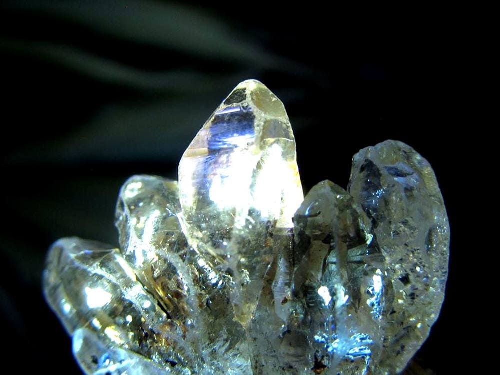 オイルクォーツ 石油入り水晶 結晶 原石