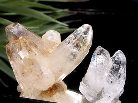 オイルクォーツ 石油入り水晶 結晶 原石