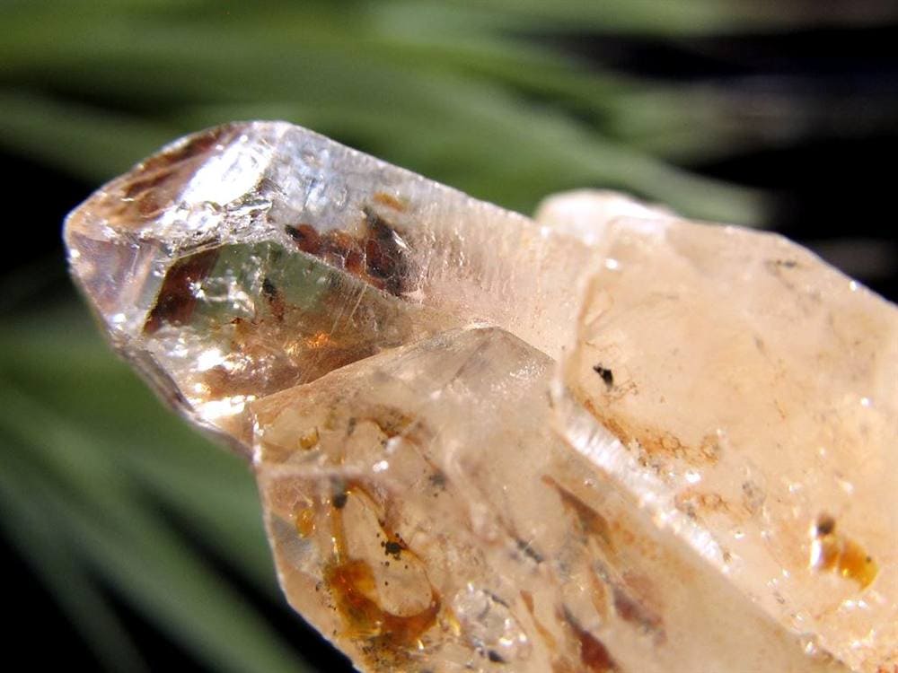 オイルクォーツ 石油入り水晶 結晶 原石