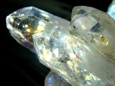 オイルクォーツ 石油入り水晶 結晶 原石