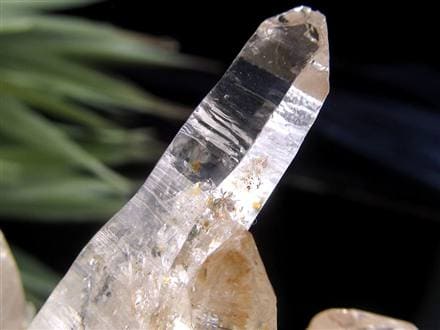 オイルクォーツ 石油入り水晶 結晶 原石