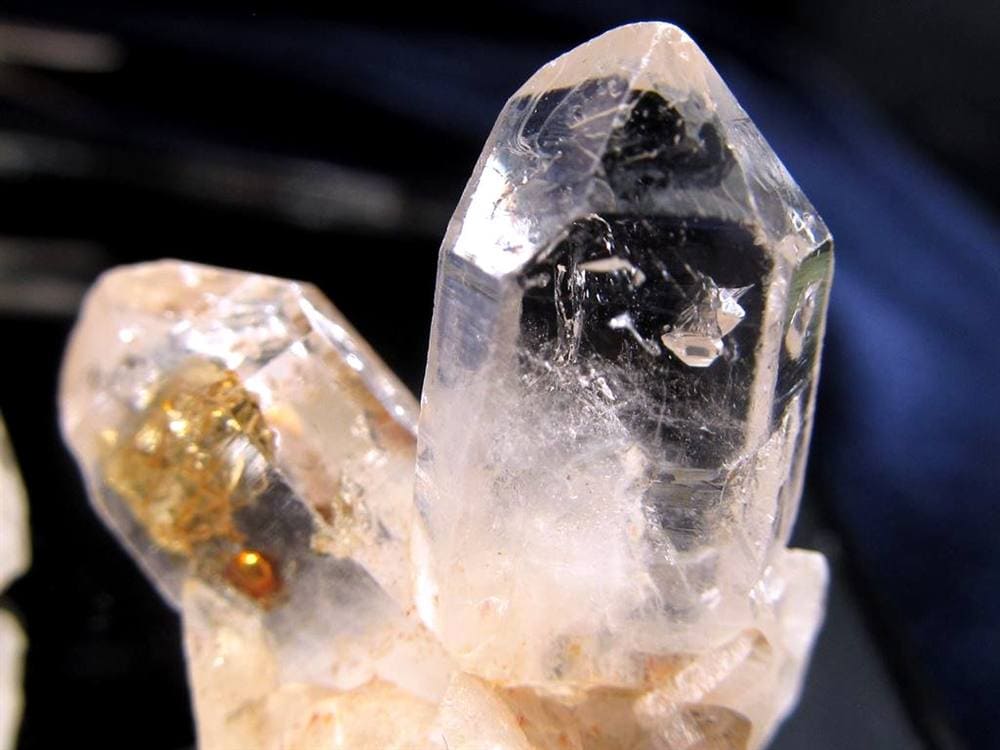 オイルクォーツ 石油入り水晶 結晶 原石