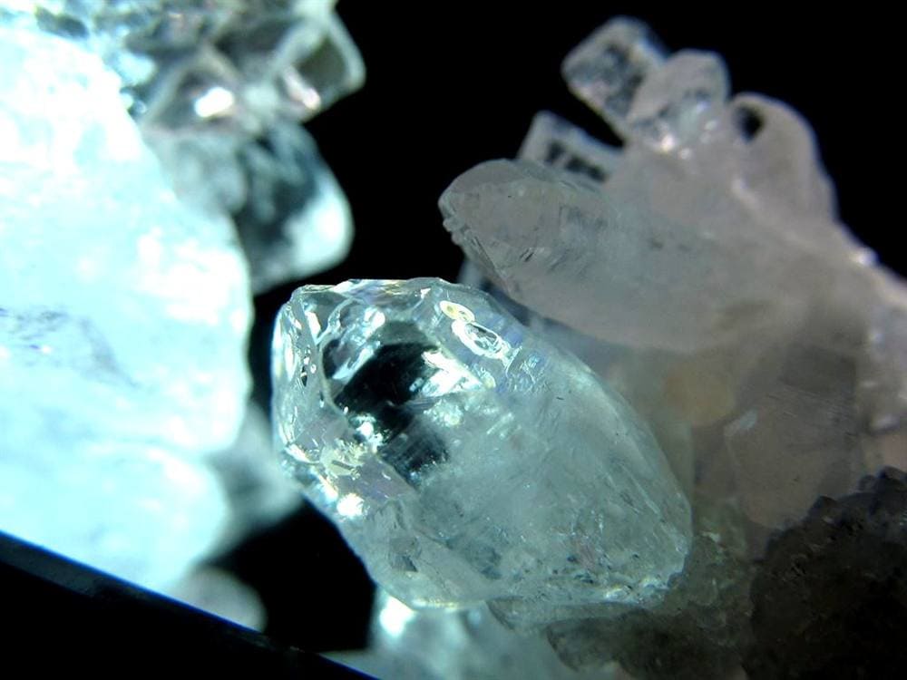 オイルクォーツ 石油入り水晶 結晶 原石