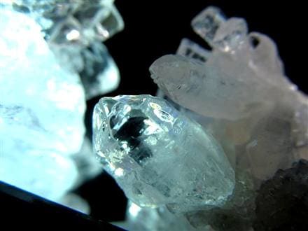 オイルクォーツ 石油入り水晶 結晶 原石