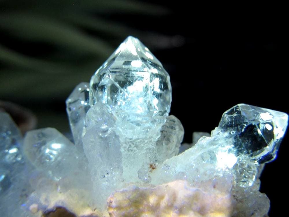 オイルクォーツ 石油入り水晶 結晶 原石