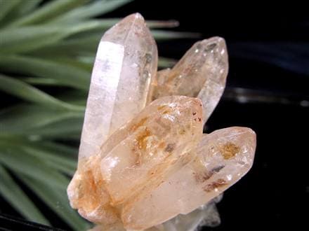 オイルクォーツ 石油入り水晶 結晶 原石