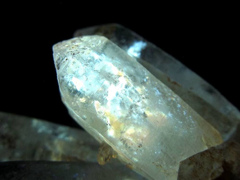 オイルクォーツ 石油入り水晶 結晶 原石