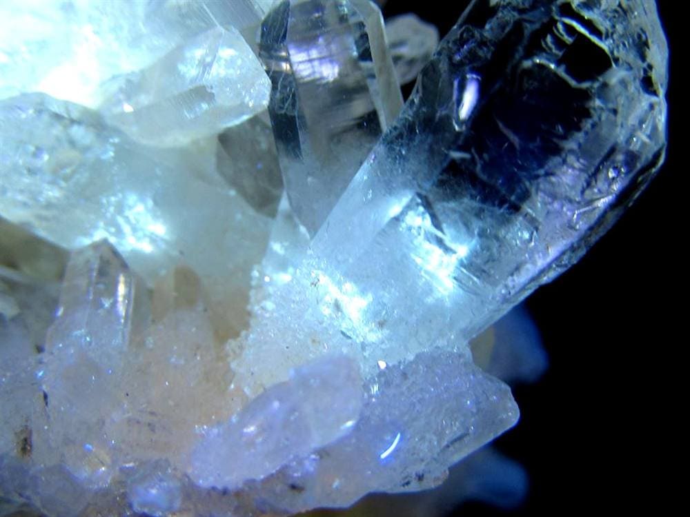 オイルクォーツ 石油入り水晶 結晶 原石