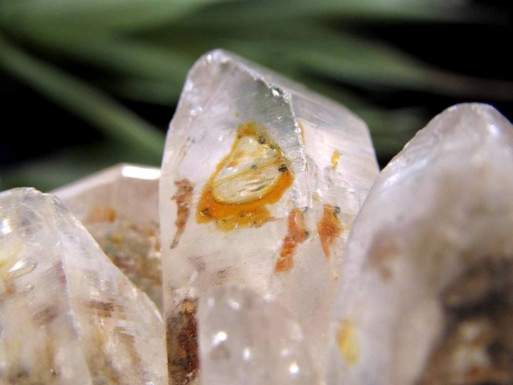 オイルクォーツ 石油入り水晶 結晶 原石