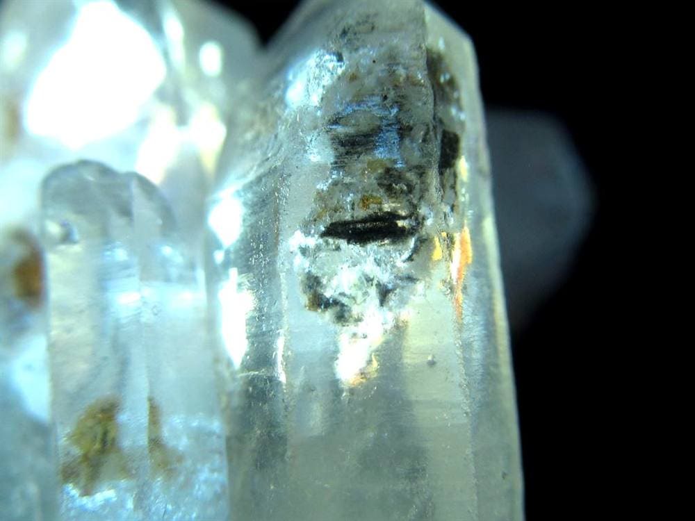 オイルクォーツ 石油入り水晶 結晶 原石