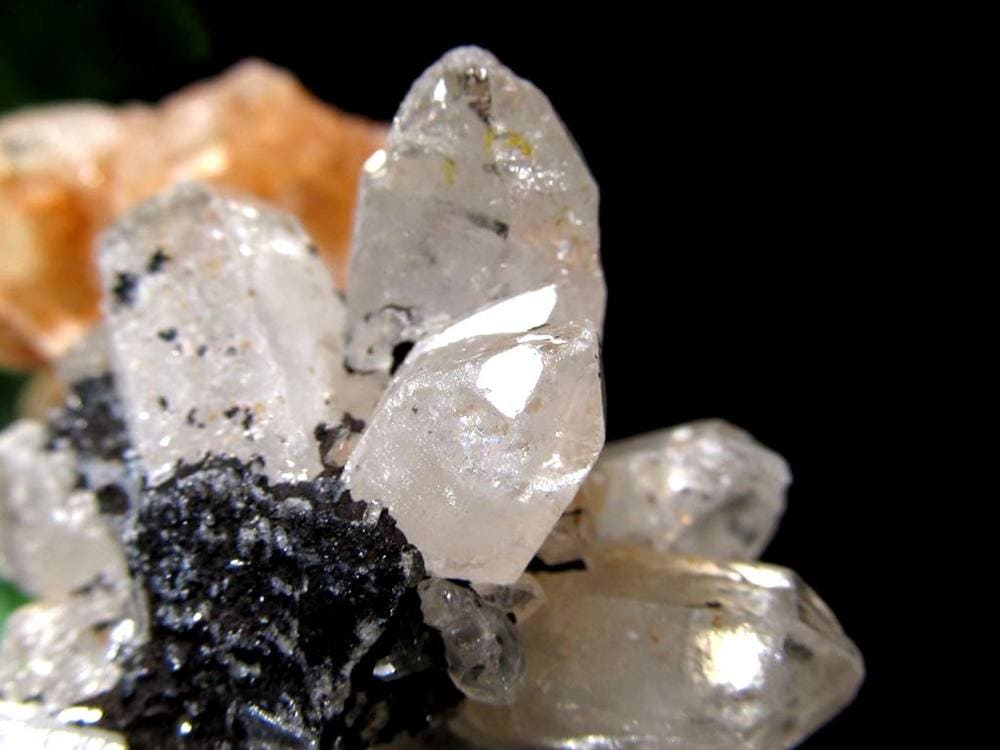 オイルクォーツ 石油入り水晶 結晶 原石