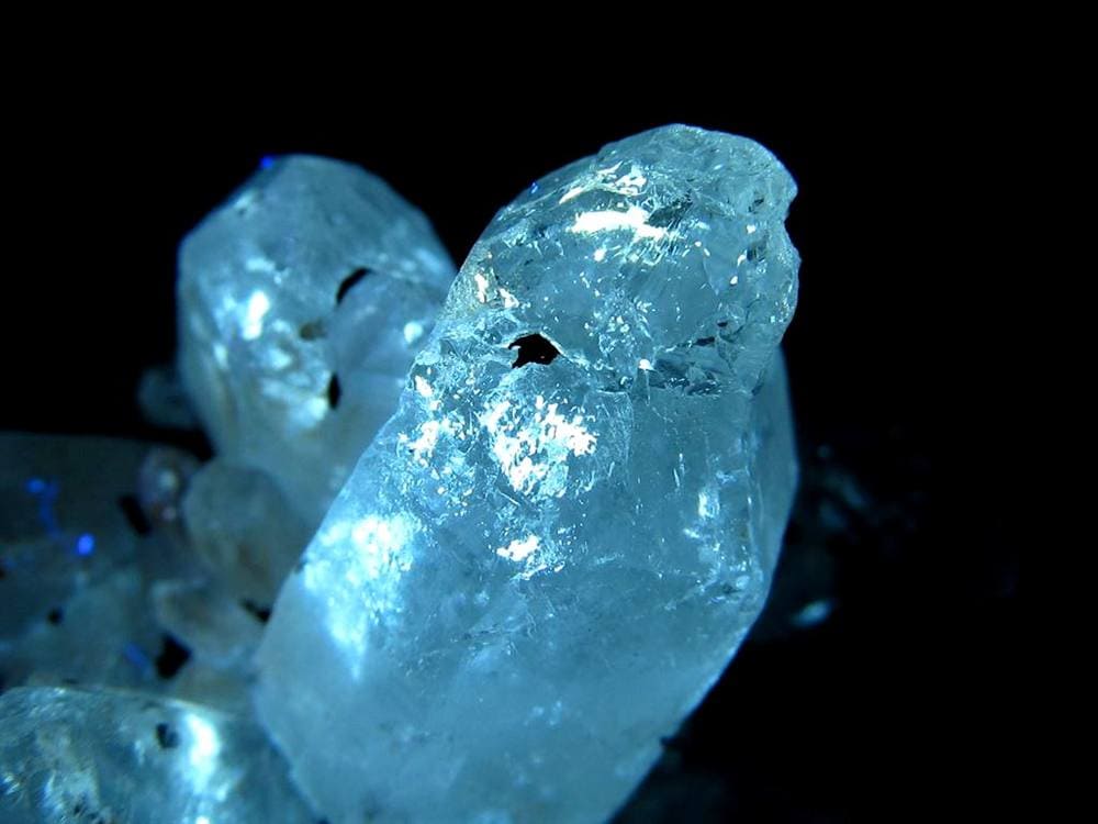 オイルクォーツ 石油入り水晶 結晶 原石