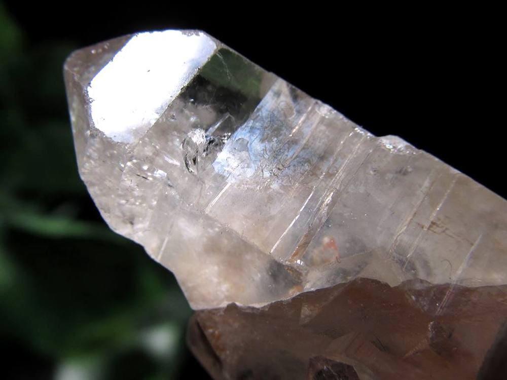 オイルクォーツ 石油入り水晶 結晶 原石