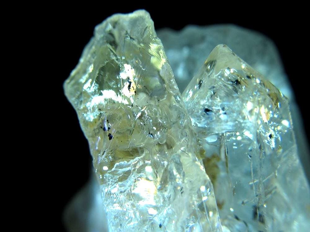 オイルクォーツ 石油入り水晶 結晶 原石