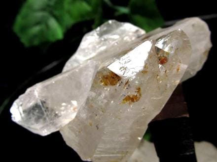 オイルクォーツ 石油入り水晶 結晶 原石