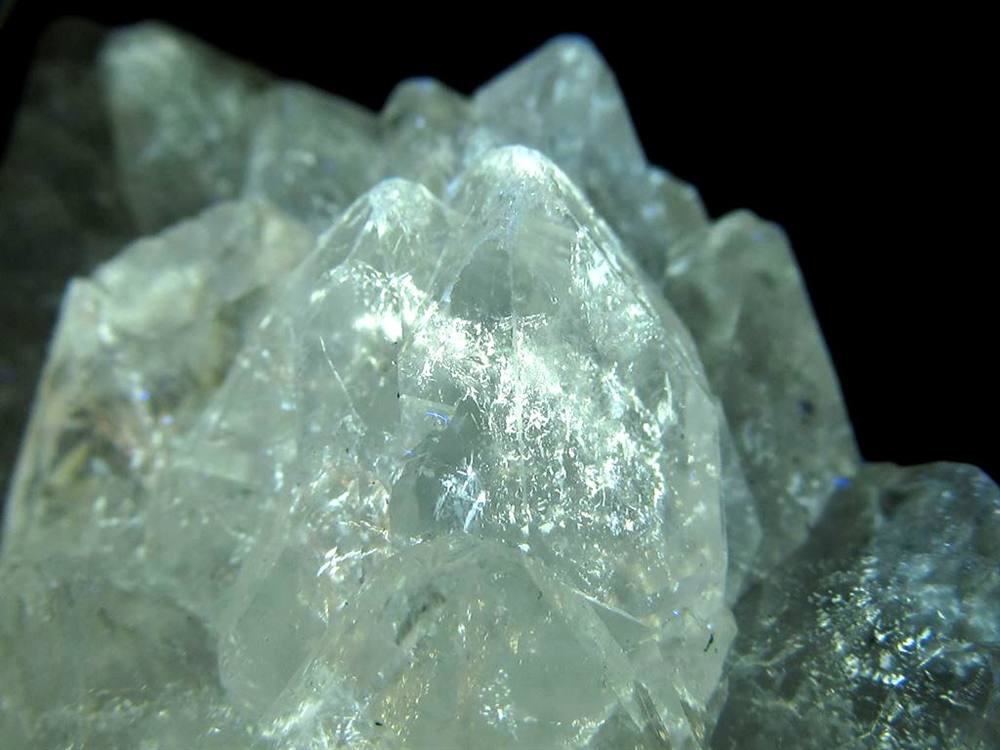 オイルクォーツ 石油入り水晶 結晶 原石