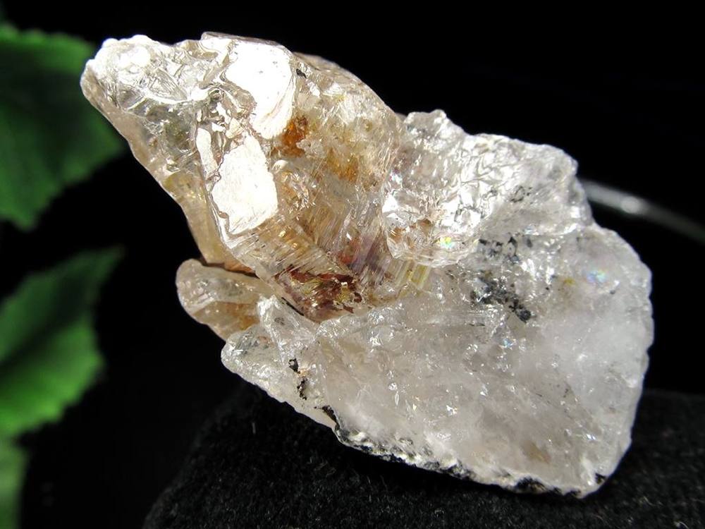 オイルクォーツ 石油入り水晶 結晶 原石