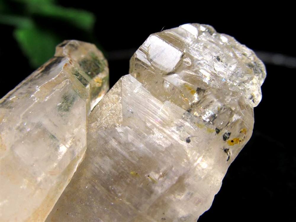 オイルクォーツ 石油入り水晶 結晶 原石