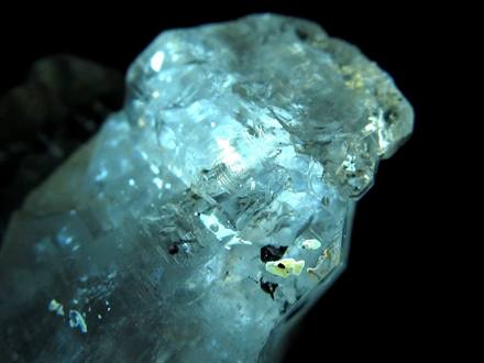 オイルクォーツ 石油入り水晶 結晶 原石