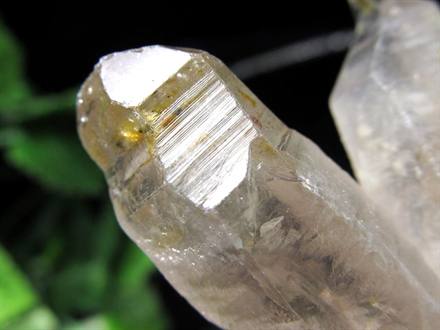 オイルクォーツ 石油入り水晶 結晶 原石