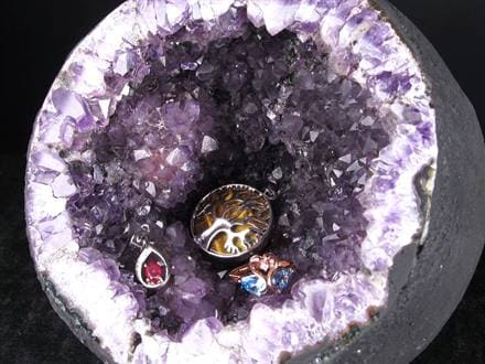 アメジストジオード アメジストドーム 紫水晶 晶洞 天然石