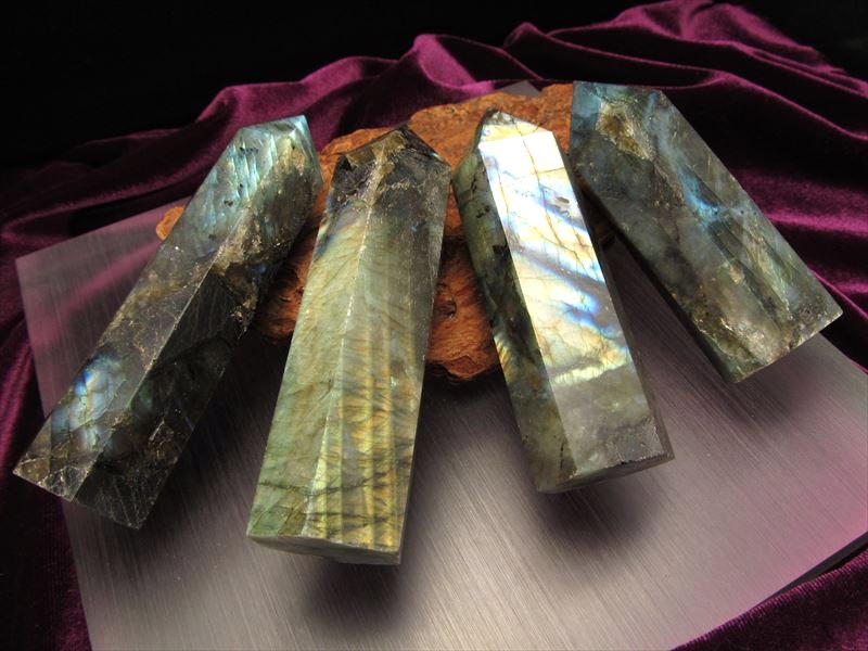 ☆ブルーやゴールドの神秘的な輝きを放つ石☆困難を打開する石☆大人気