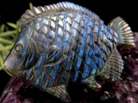 ディスカス 置物 ラブラドライト 熱帯魚の王様 彫刻