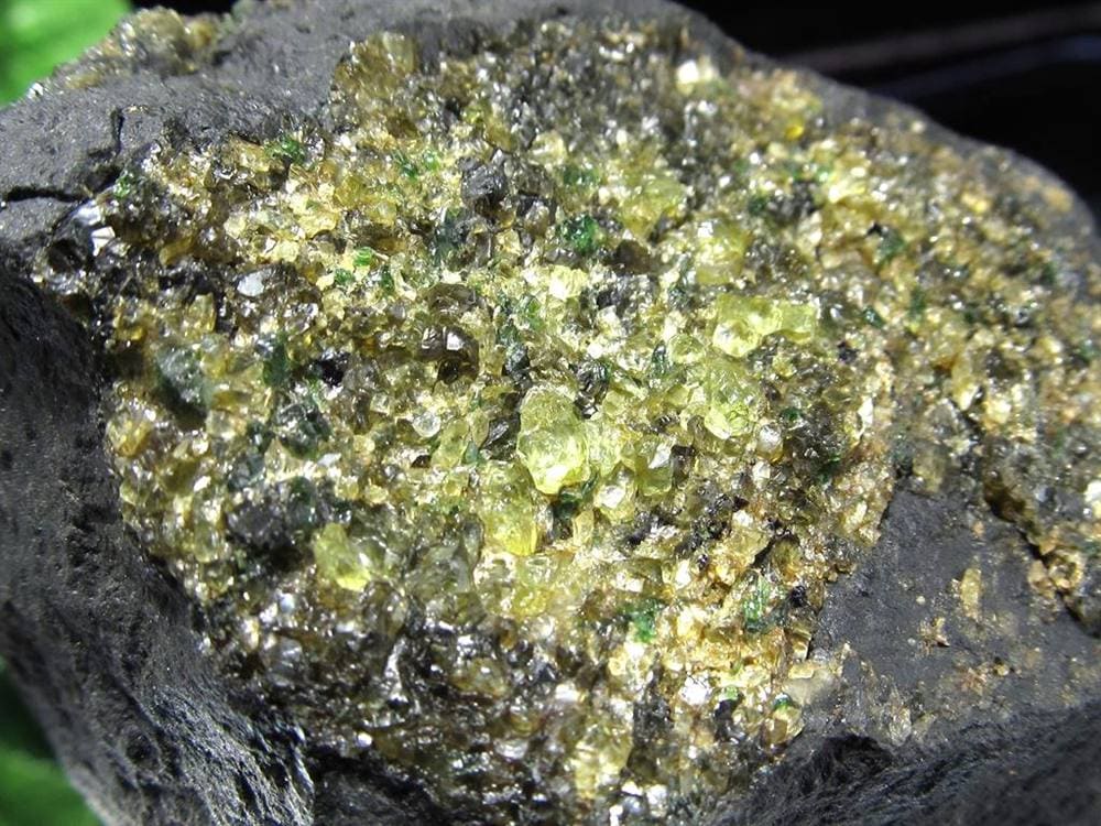 ペリドット オリビン かんらん石 結晶 原石 誕生石