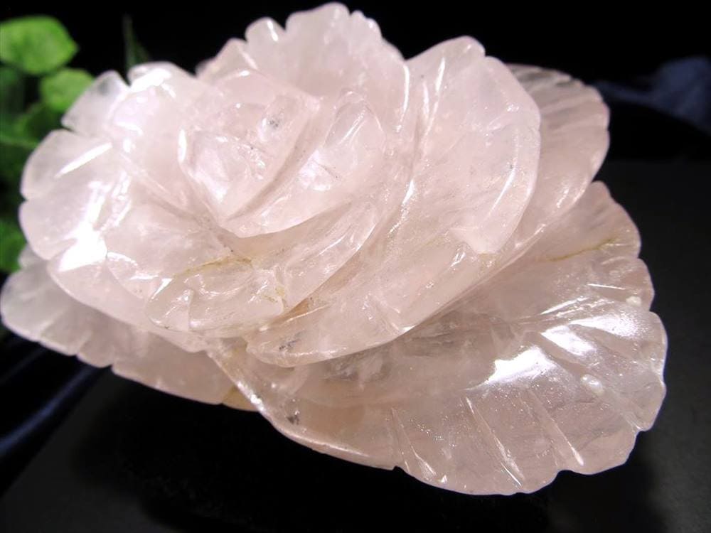 ローズクォーツ 薔薇 彫刻置物 クォーツ 天然石