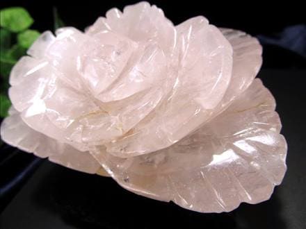 ローズクォーツ 薔薇 彫刻置物 クォーツ 天然石