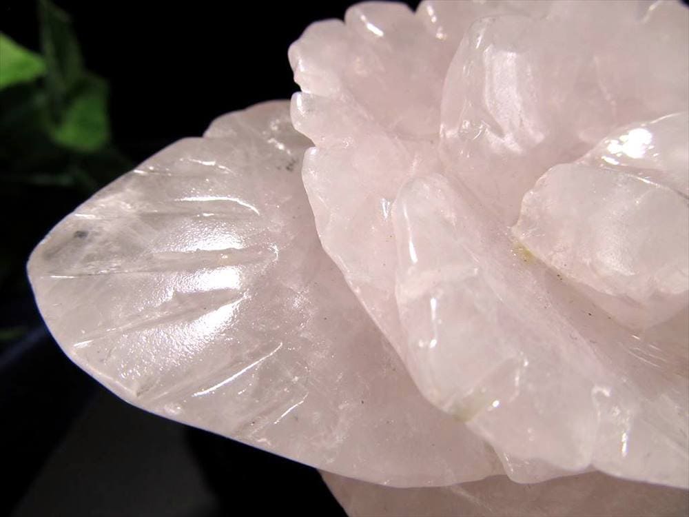 ローズクォーツ 薔薇 彫刻置物 クォーツ 天然石