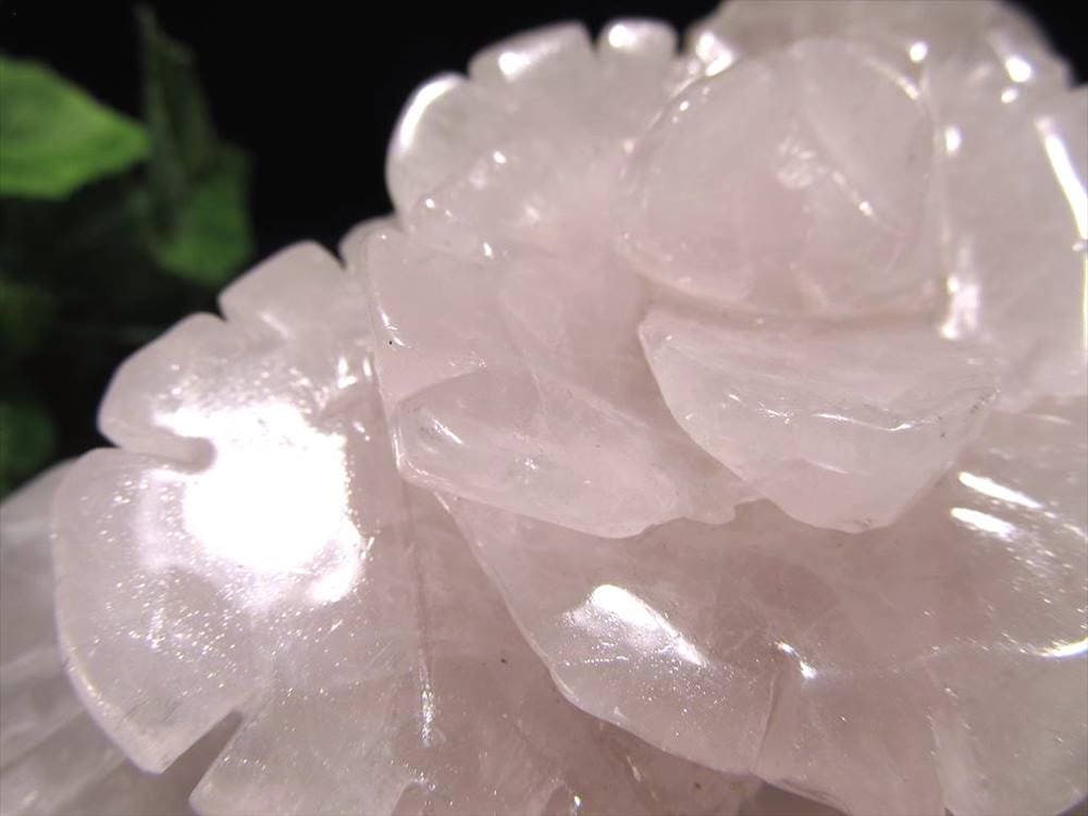 ローズクォーツ 薔薇 彫刻置物 クォーツ 天然石