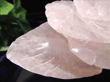 ローズクォーツ 薔薇 彫刻置物 クォーツ 天然石