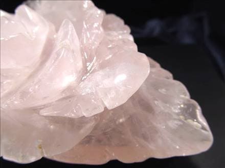 ローズクォーツ 薔薇 彫刻置物 クォーツ 天然石