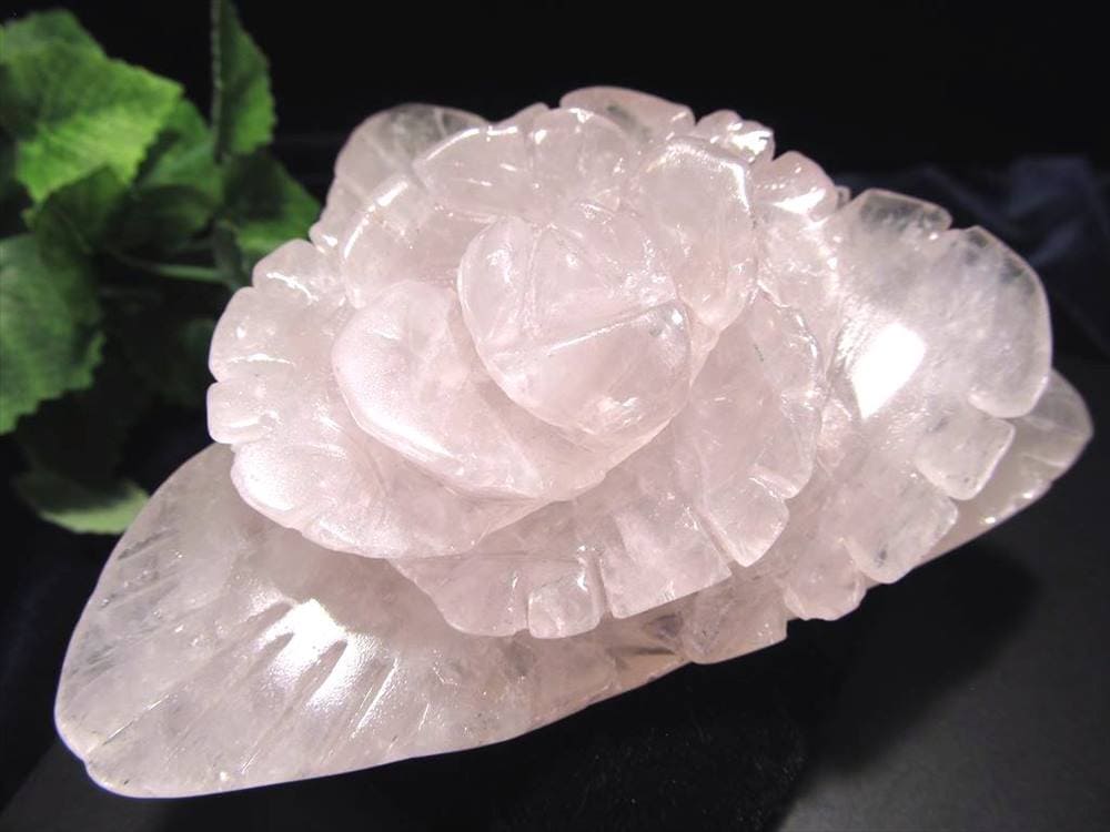 ローズクォーツ 薔薇 彫刻置物 クォーツ 天然石